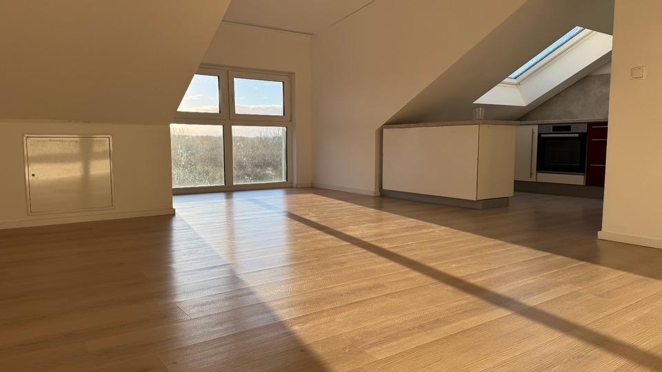 Dachgeschoßwohnung Bischofsheim - 2 Zimmer, 55 m&sup2;, 1.100&euro; | Angebot:25168353