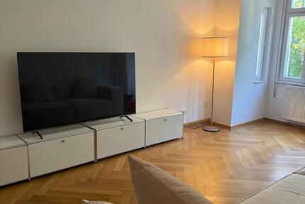 WG-Zimmer frei in wunderschöner Altbauwohnung in Schwabing West zimmer