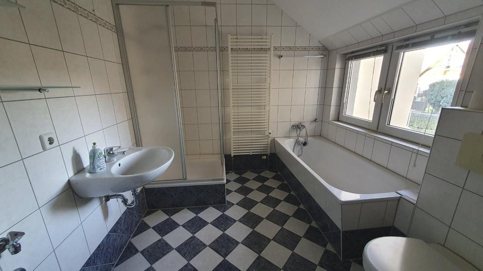 Etagenwohnung Oelsnitz (Erzgebirge) - 2 Zimmer, 62 m&sup2;, 345&euro; | Angebot:23910860