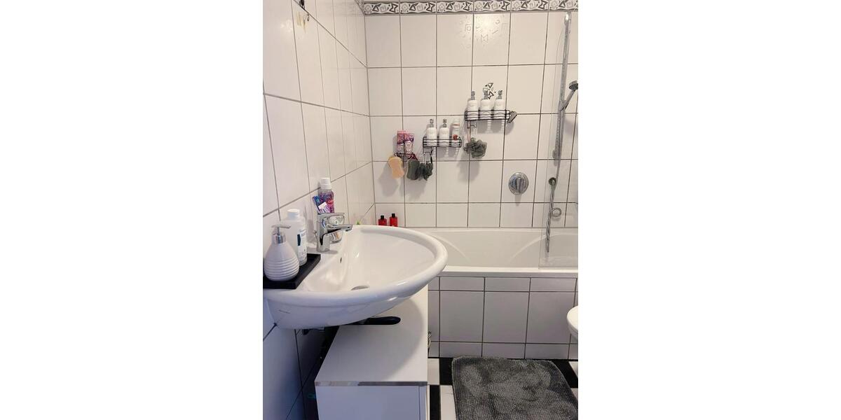 Etagenwohnung Aachen Aachen-Mitte - 3 Zimmer, 80 m&sup2;, 750&euro; | Angebot:26235820