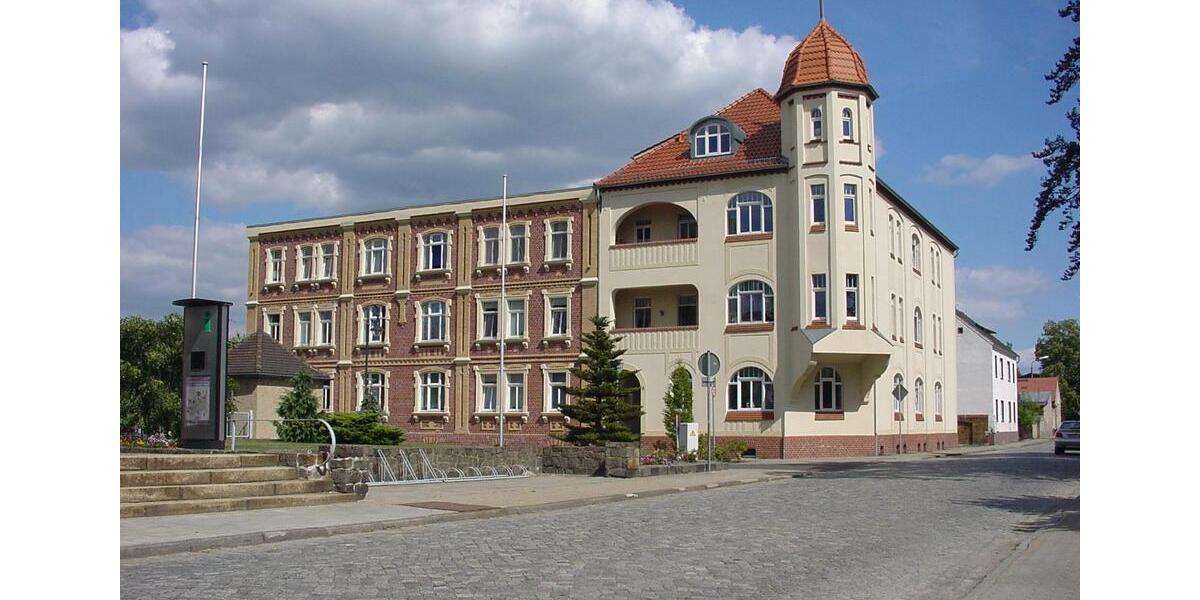 Dachgeschoßwohnung Ruhland - 2 Zimmer, 60 m&sup2;, 375&euro; | Angebot:26538462