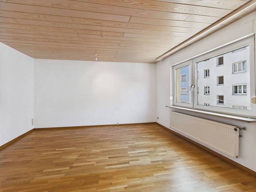 Zentrales Wohnen in Stuttgart-Ost: Charmante 4-Zimmer-Wohnung mit Stellplatz 4 zimmer