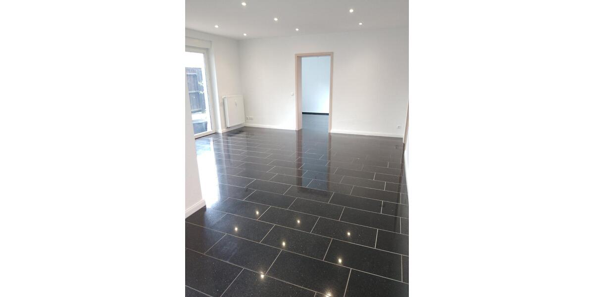 Erdgeschoßwohnung Werdau - 4 Zimmer, 95 m&sup2;, 740&euro; | Angebot:25042195