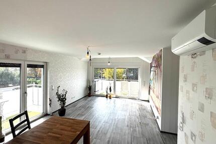 4-Zimmer-Dachgeschosswohnung mit EBK, Aufzug und Klimaanlage zimmer