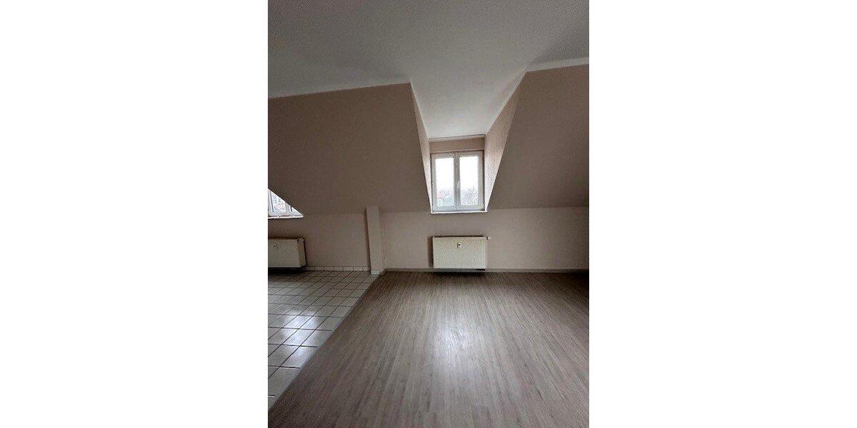 Dachgeschoßwohnung Dessau-Roßlau Brambach - 3 Zimmer, 73 m&sup2;, 500&euro; | Angebot:26544746