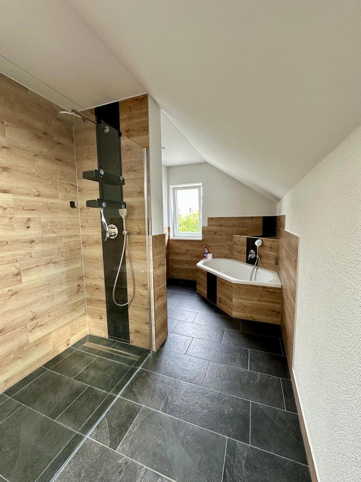 3,5 Zimmer Dachgeschoßwohnung in Reumtengrün (Auerbach Vogtland)