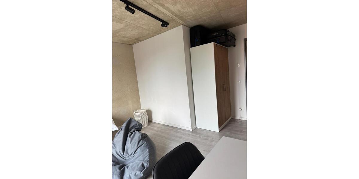 WG-Zimmer in 4-Frauen-WG 3 zimmer