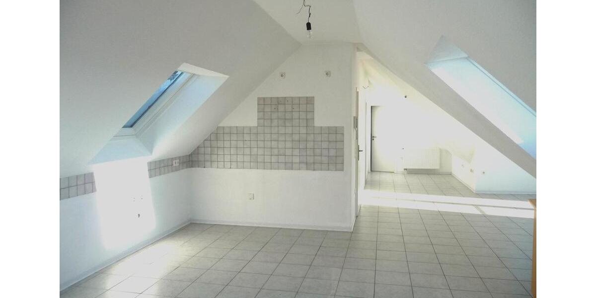 Dachgeschoßwohnung Niederaula - 2.5 Zimmer, 75 m&sup2;, 568&euro; | Angebot:26150179
