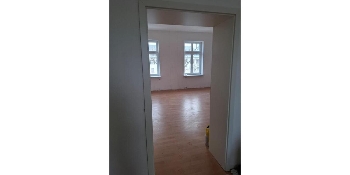 Renovierte, helle 2-Zimmer Wohnung zentral am Schloss 3 zimmer