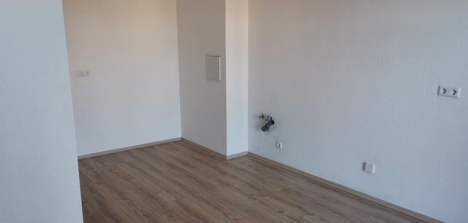 Etagenwohnung Frankenberg (Sachsen) - 4 Zimmer, 103 m&sup2;, 618&euro; | Angebot:26441997