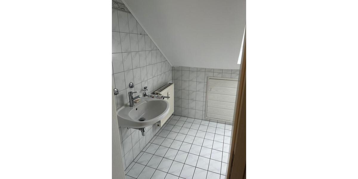 Dachgeschoßwohnung Buxheim - 3 Zimmer, 52 m&sup2;, 800&euro; | Angebot:26633305