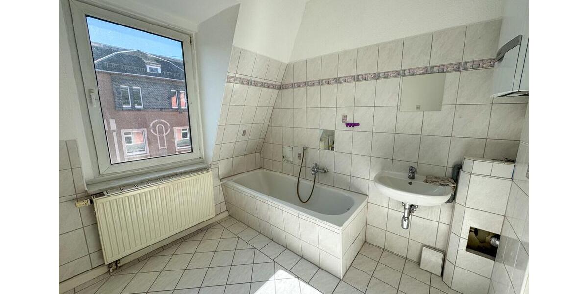 Dachgeschoßwohnung Aue-Bad Schlema Bad Schlema - 2 Zimmer, 64 m&sup2;, 378&euro; | Angebot:26478463