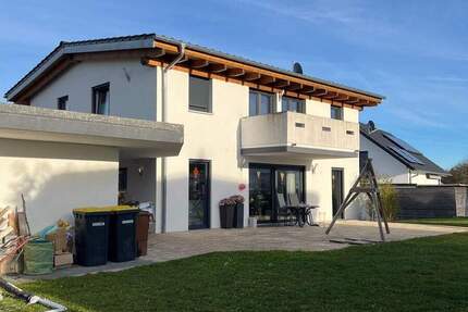 Haus Emmingen-Liptingen Liptingen - 6 Zimmer, 225 m&sup2;, 2.350&euro; | Angebot:24227531