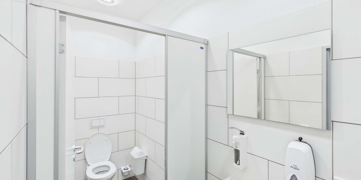 Moderne Büro- Schulungsfläche mit großen Räumen - Gewerbeobjekt Magdeburg Ottersleben | Angebot:25717450