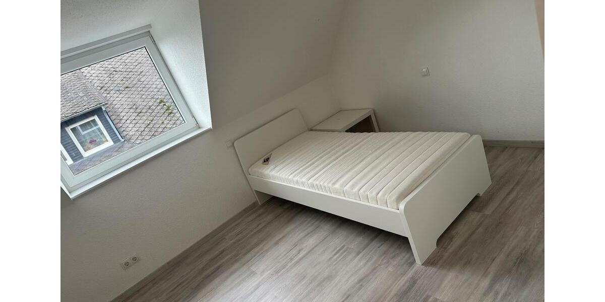 Zimmervermietung für Studenten, Dachdecker, Praktikanten 1 zimmer