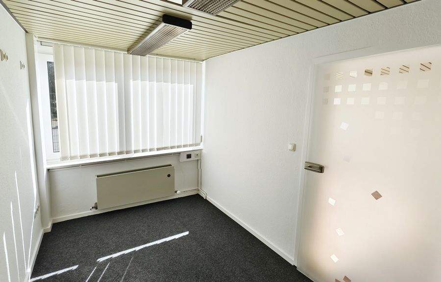 Gewerbeobjekt Edemissen Wipshausen - 6 Zimmer, 150 m&sup2;, 1.125&euro; | Angebot:25735321