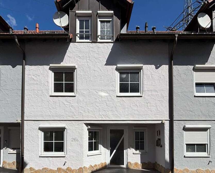 Haus zum Mieten in Rodenbach 2.100 € 233 m² 6 zimmer