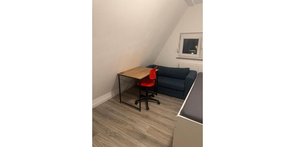 Möbliertes WG Zimmer in Leonberg 1 zimmer