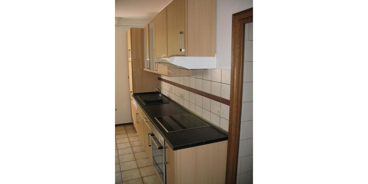 WG-Vermietung: Gepflegte, große Erdgeschoss Wohnung mit eigenem Garten 1 zimmer