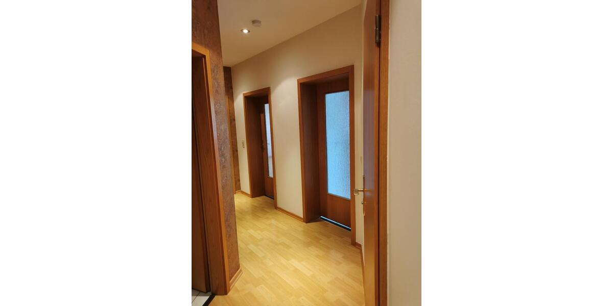 Etagenwohnung Sangerhausen - 2 Zimmer, 65 m&sup2;, 400&euro; | Angebot:26481151