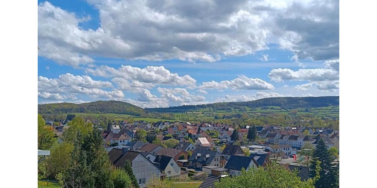 Einfamilienhaus Stadtoldendorf - 9 Zimmer, 130 m&sup2;, 1.200&euro; | Angebot:25843296