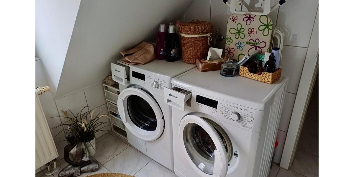 Lichtdurchflutete ein Zimmer Dachgeschosswohnung in Nieder-Olm 1 zimmer