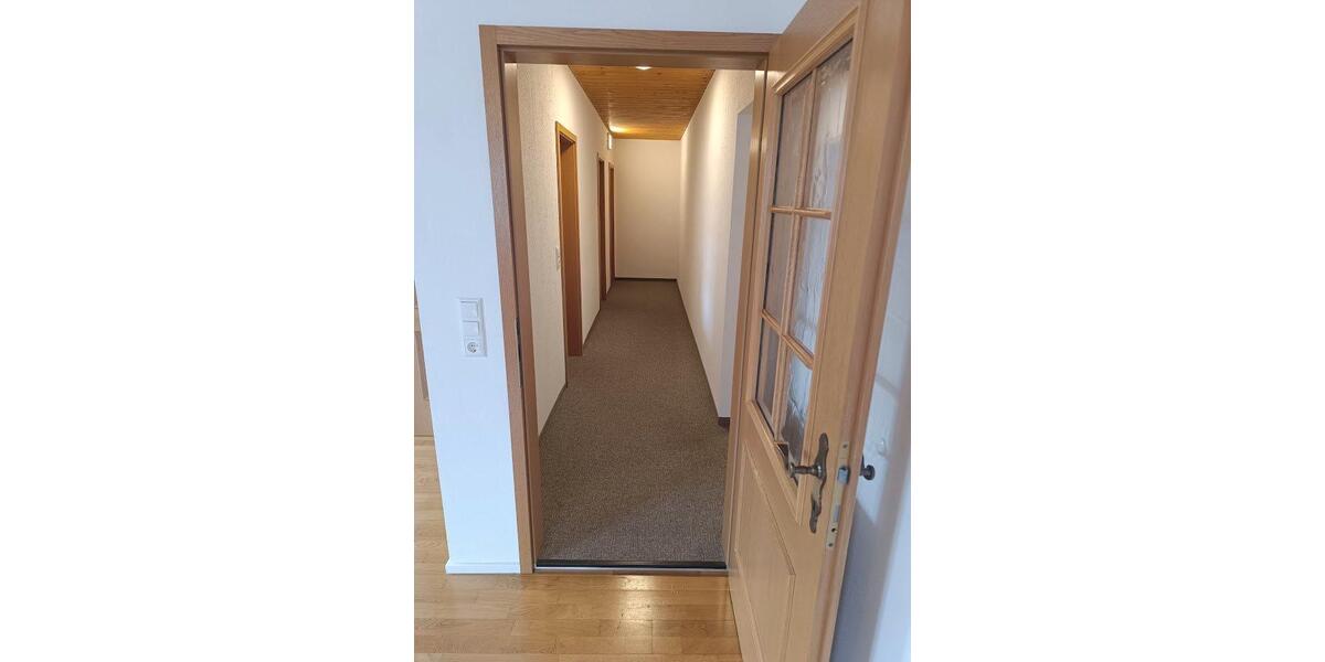 Etagenwohnung Altusried - 3 Zimmer, 93 m&sup2;, 965&euro; | Angebot:25978854