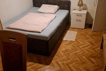Wohnen auf Zeit Roth - 1 Zimmer, 12 m&sup2;, 500&euro; | Angebot:24554176