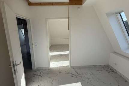 Wohnung Berlin Spandau - 4 Zimmer, 111 m&sup2;, 1.500&euro; | Angebot:27275350