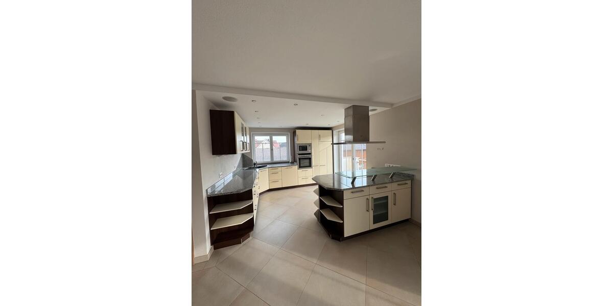 Maisonettenwohnung Aichach - 6 Zimmer, 186 m&sup2;, 2.550&euro; | Angebot:25332283