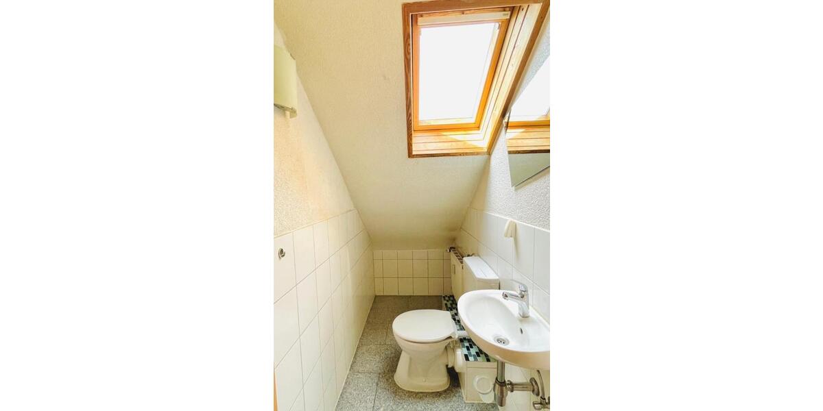 Dachgeschoßwohnung Weil am Rhein - 3 Zimmer, 70 m&sup2;, 1.100&euro; | Angebot:25405705