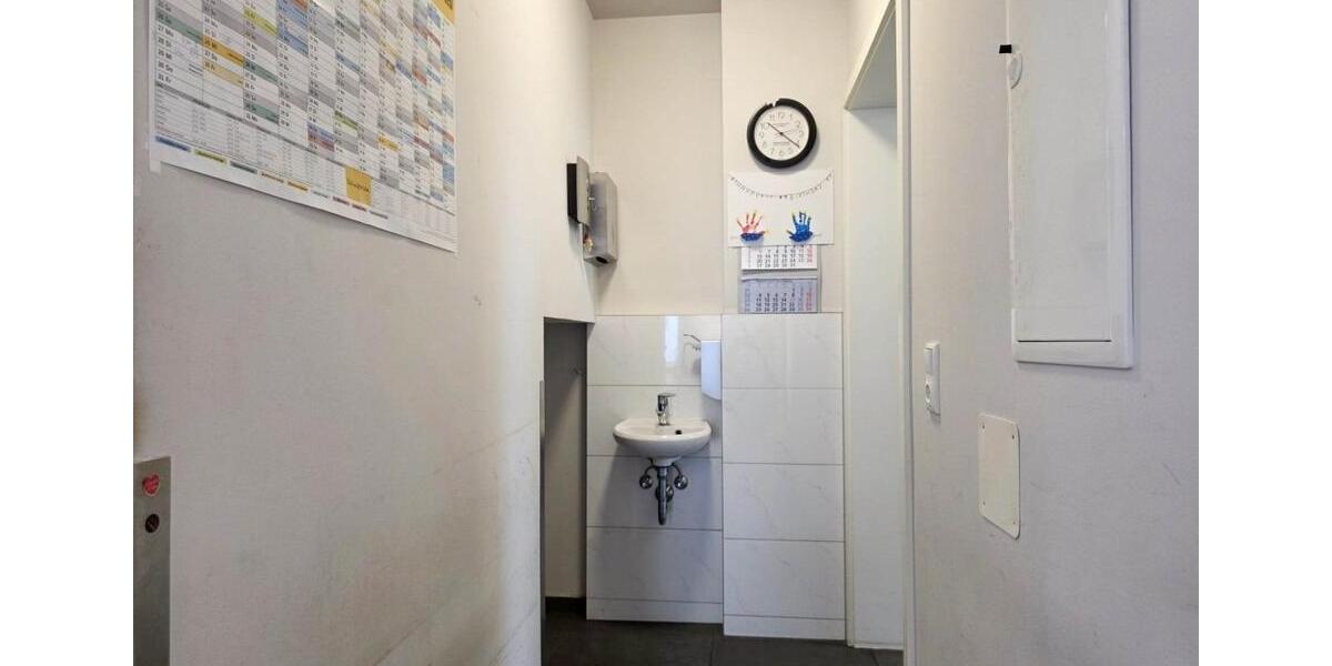 LADEN- oder BÜROFLÄCHE in absolut ZENTRALER LAGE von WIESBADEN (DOTZHEIM) zimmer