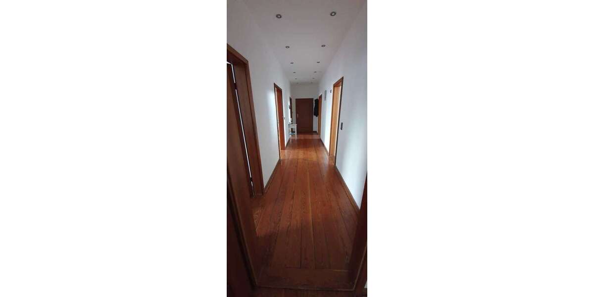Etagenwohnung Pirmasens - 4 Zimmer, 126 m&sup2;, 657&euro; | Angebot:27287779