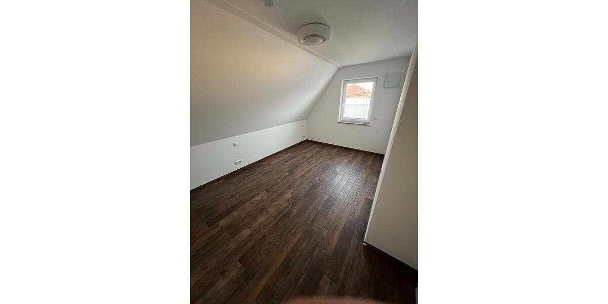 Dachgeschoßwohnung Pförring - 2 Zimmer, 70 m&sup2;, 880&euro; | Angebot:26367722