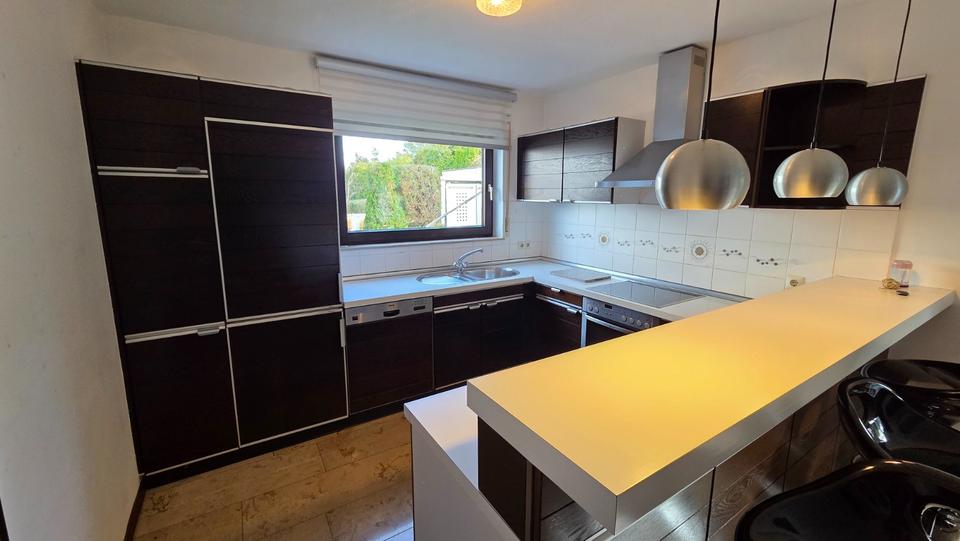 Doppelhaushälfte Gerlingen - 4.5 Zimmer, 141 m&sup2;, 2.200&euro; | Angebot:25084802