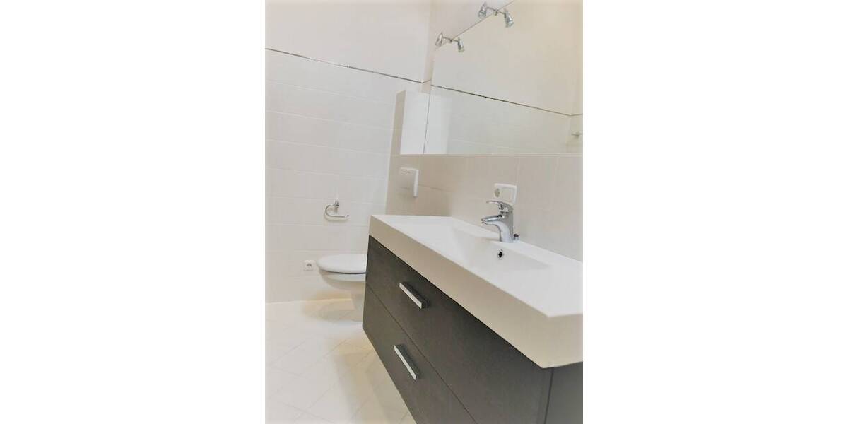 Etagenwohnung Grünwald - 3 Zimmer, 127 m&sup2;, 2.800&euro; | Angebot:26608067