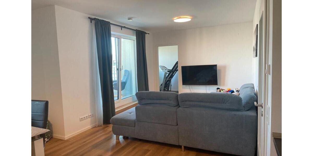 Etagenwohnung Berlin Hellersdorf - 4 Zimmer, 85 m&sup2;, 1.700&euro; | Angebot:26042702