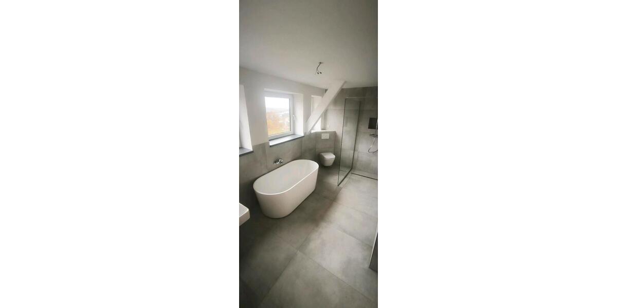 Dachgeschoßwohnung Freiberg - 3 Zimmer, 68 m&sup2;, 550&euro; | Angebot:26124007