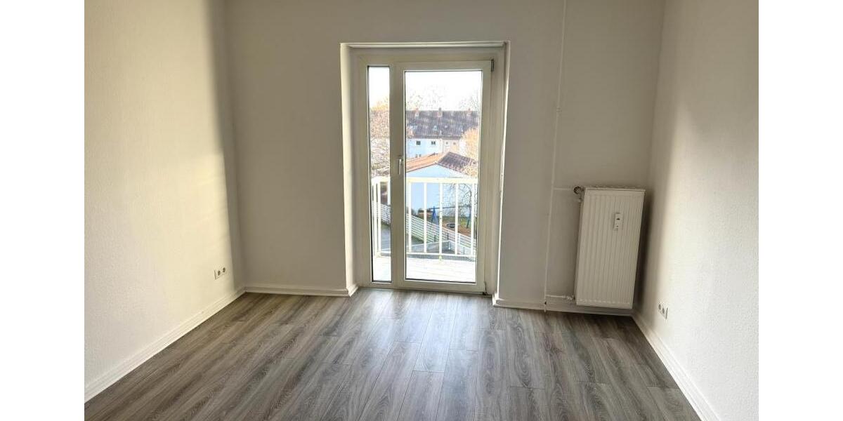 * Gemütliche 2,5 ZW * kleiner BALKON * nähe HauptfriedhofVolkspark * nur für 1-2 Personen * 2 zimmer