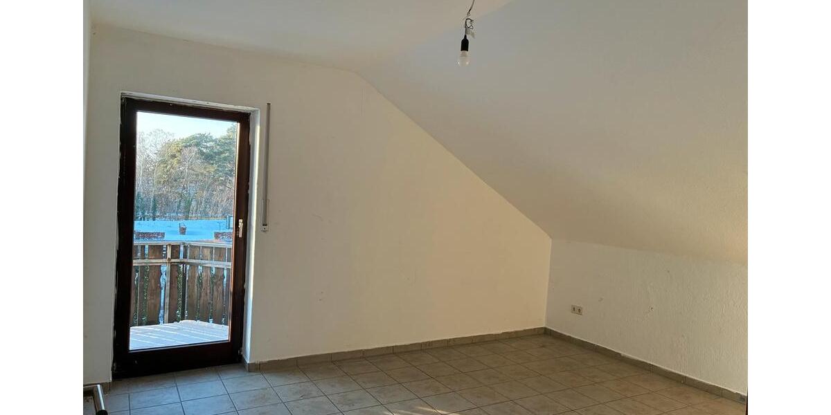 2ZKB 79qm helle Dachgeschosswohnung mit Westbalkon 2 zimmer