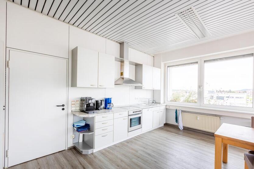 Großer Büroraum in schöner Lage in Fellbach - All-in-Miete