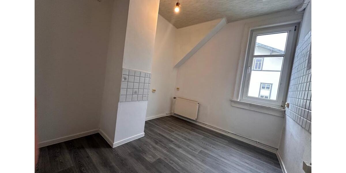 Etagenwohnung Friedrichroda - 4 Zimmer, 95 m&sup2;, 450&euro; | Angebot:25085390