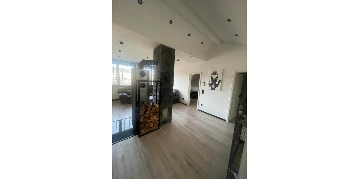 Dachgeschoßwohnung Pforzheim - 3 Zimmer, 75 m&sup2;, 1.000&euro; | Angebot:26702468