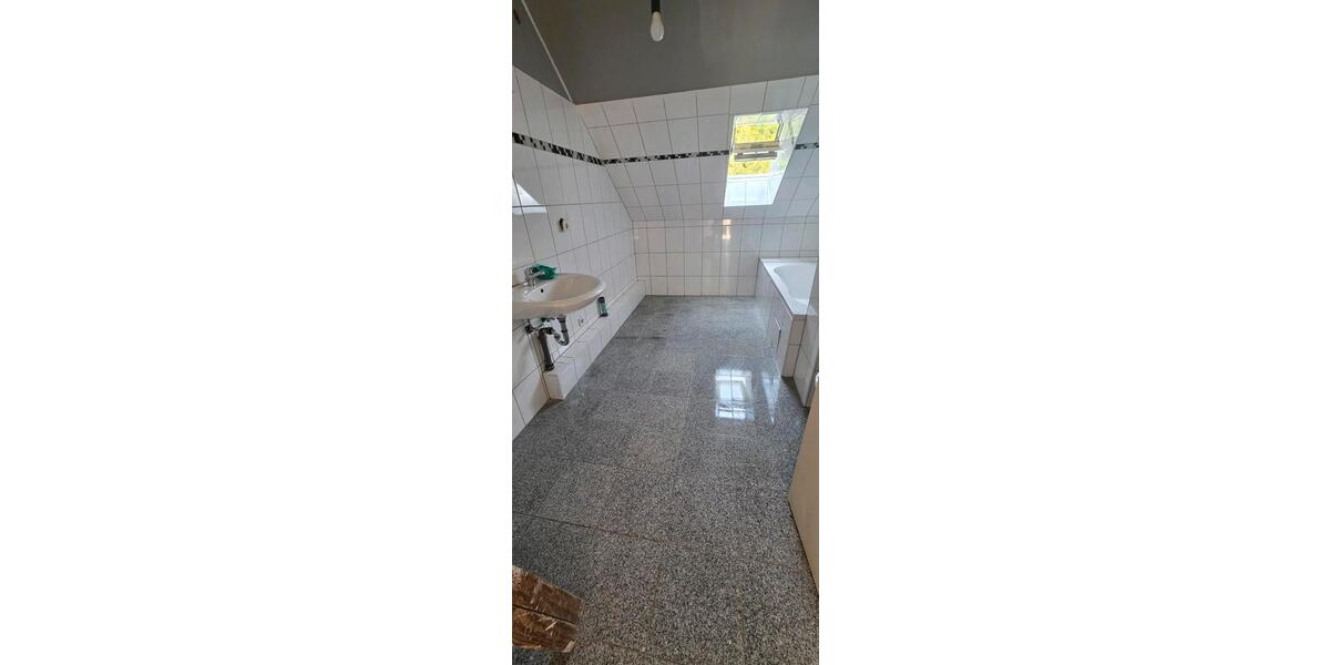 Maisonettenwohnung Werdohl - 4 Zimmer, 118 m&sup2;, 800&euro; | Angebot:26648916