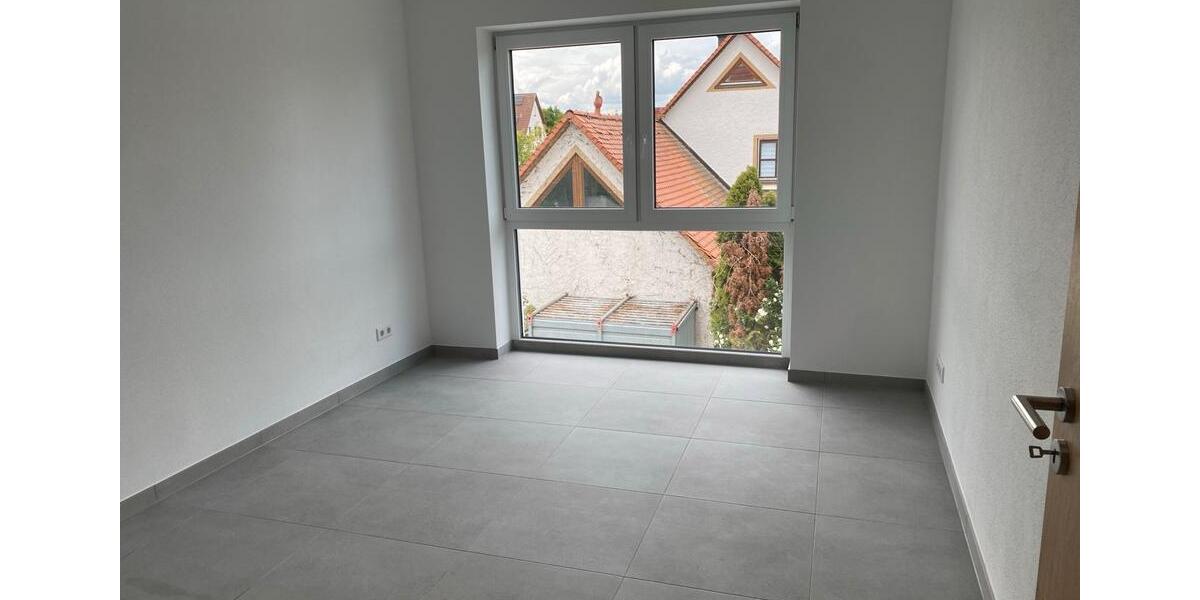 Dachgeschoßwohnung Herzogenaurach - 4 Zimmer, 105 m&sup2;, 1.400&euro; | Angebot:26671306