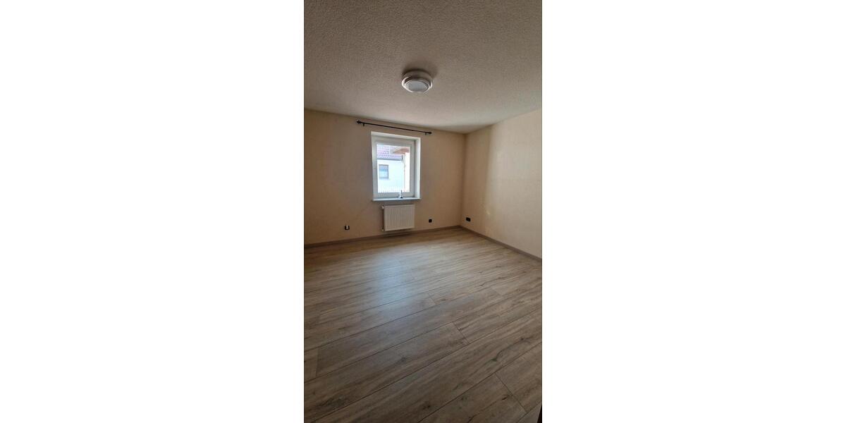 Erdgeschoßwohnung Vöhl - 2 Zimmer, 60 m&sup2;, 500&euro; | Angebot:24784331