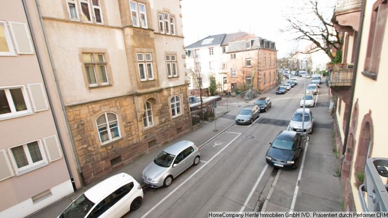 Liebevoll möblierte Wohnung mit 2 Balkonen für 2 - 12 Monate in der Wiehre 3 zimmer