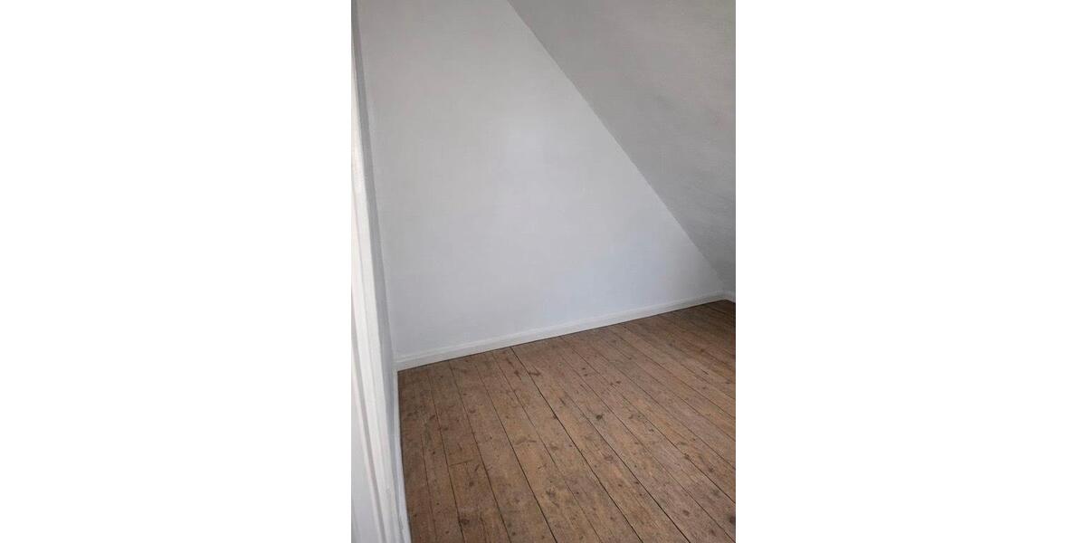 Dachgeschoßwohnung Stadtoldendorf - 4 Zimmer, 80 m&sup2;, 450&euro; | Angebot:26526977
