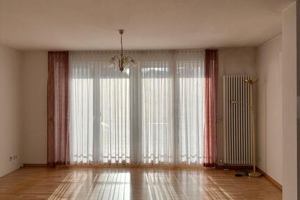 Helle 4,5 Zimmer Wohnung zu vermieten - Reutlingen Nähe Stadtpark 4 zimmer