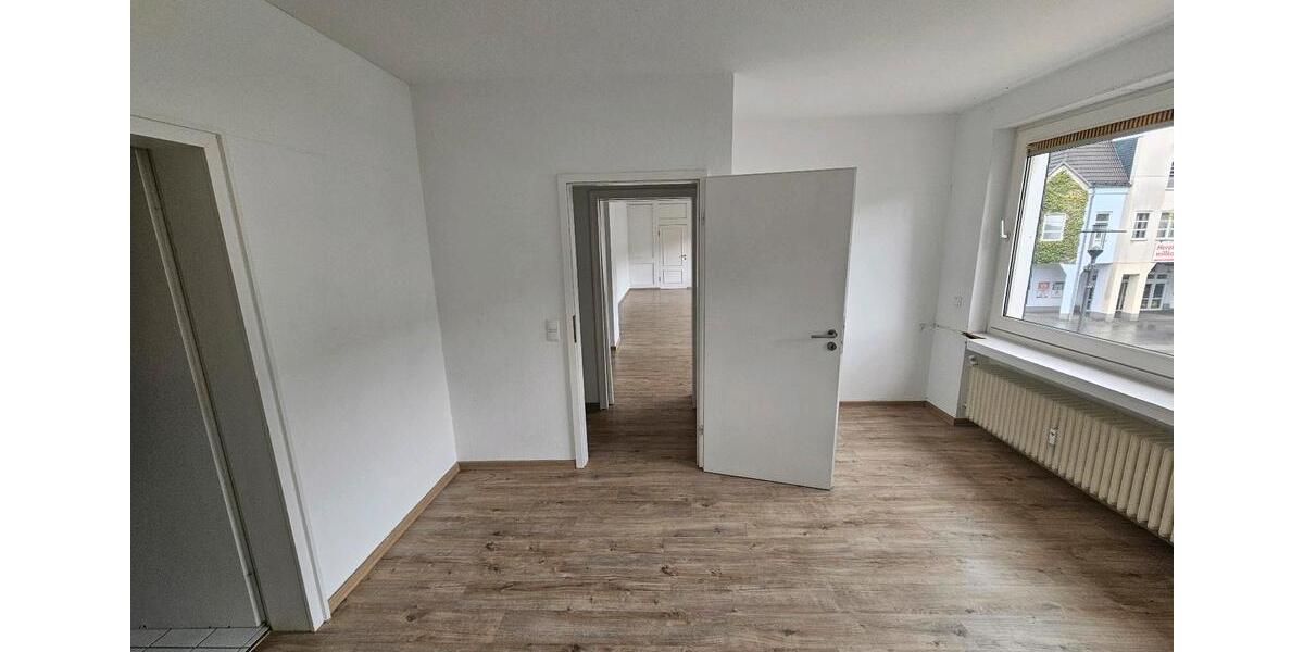 Etagenwohnung Lennestadt - 3 Zimmer, 85 m&sup2;, 890&euro; | Angebot:26693978